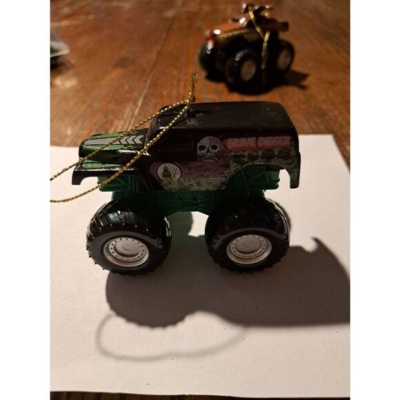 Monster Jam Ornaments Monster Mutt Grave Digger + 4 Hand-Painted Christmas - Picture 5 of 9